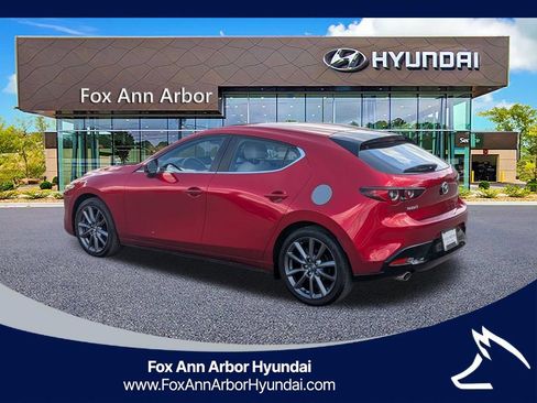 Used 2023 MAZDA MAZDA3 s FWD image 3