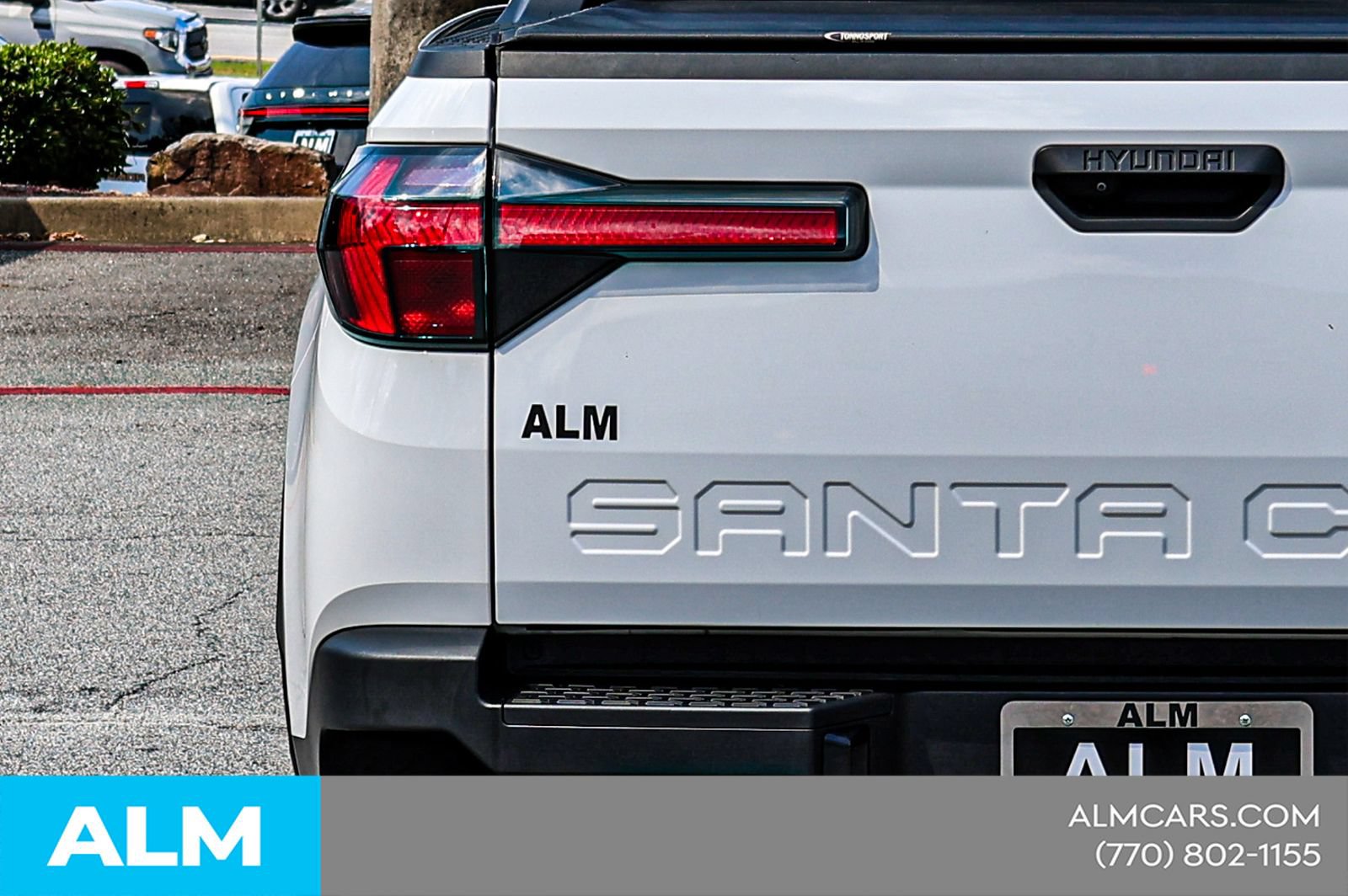 Used 2025 Hyundai Santa Cruz SE FWD image 13