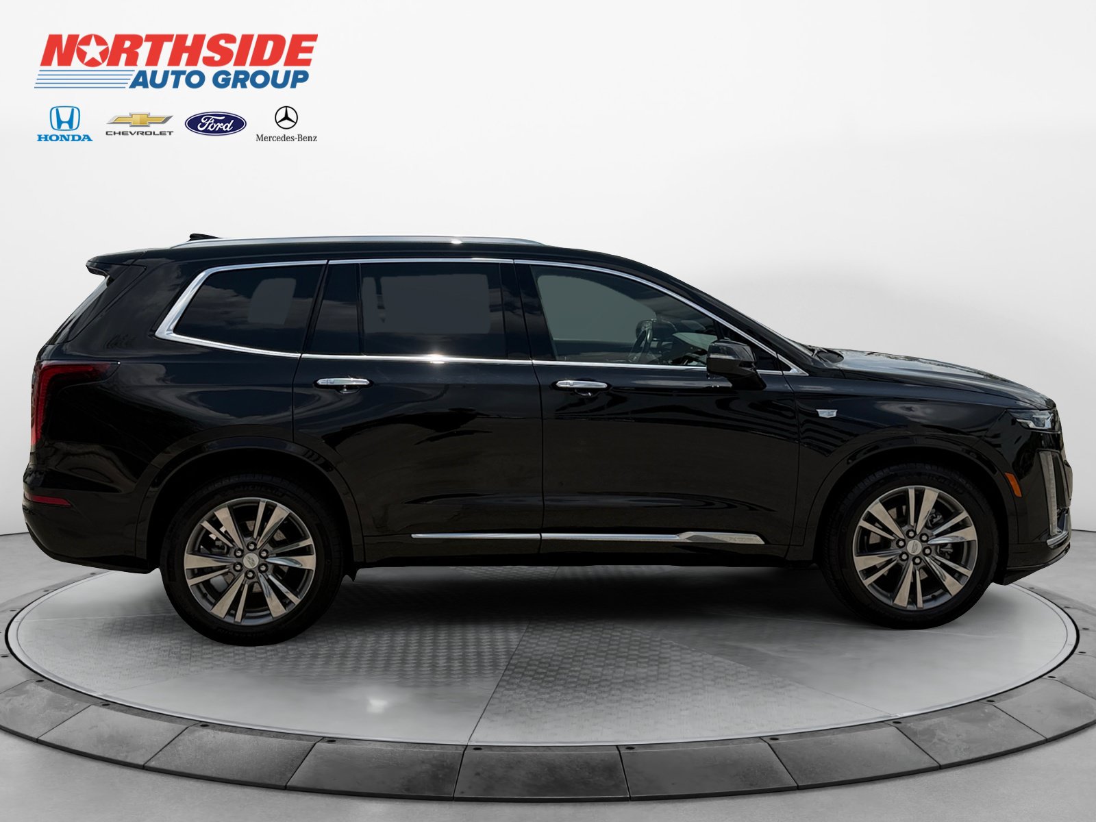 Used 2025 Cadillac XT6 Premium Luxury FWD image 8