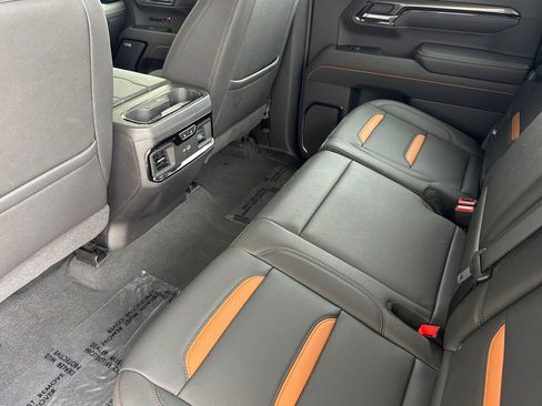 Used 2025 GMC Sierra 1500 AT4 image 11