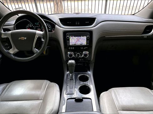 Used 2017 Chevrolet Traverse Premier image 15