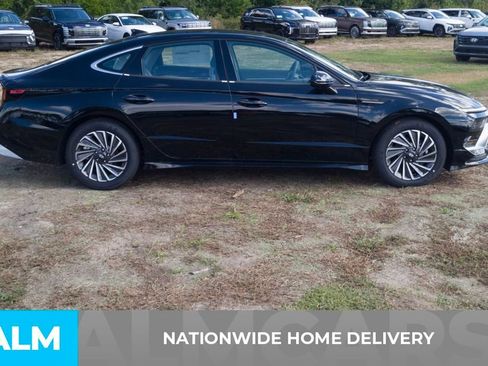Certified 2025 Hyundai Sonata SEL FWD image 4