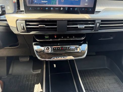 Certified 2023 Lincoln Corsair FWD image 20