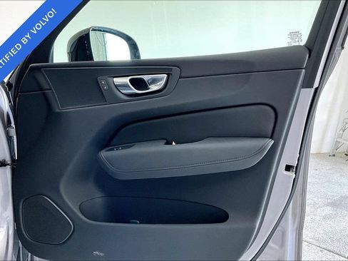 Certified 2026 Volvo XC60 B5 Plus AWD/4WD image 23