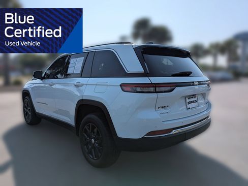 Used 2023 Jeep Grand Cherokee Limited AWD/4WD image 8