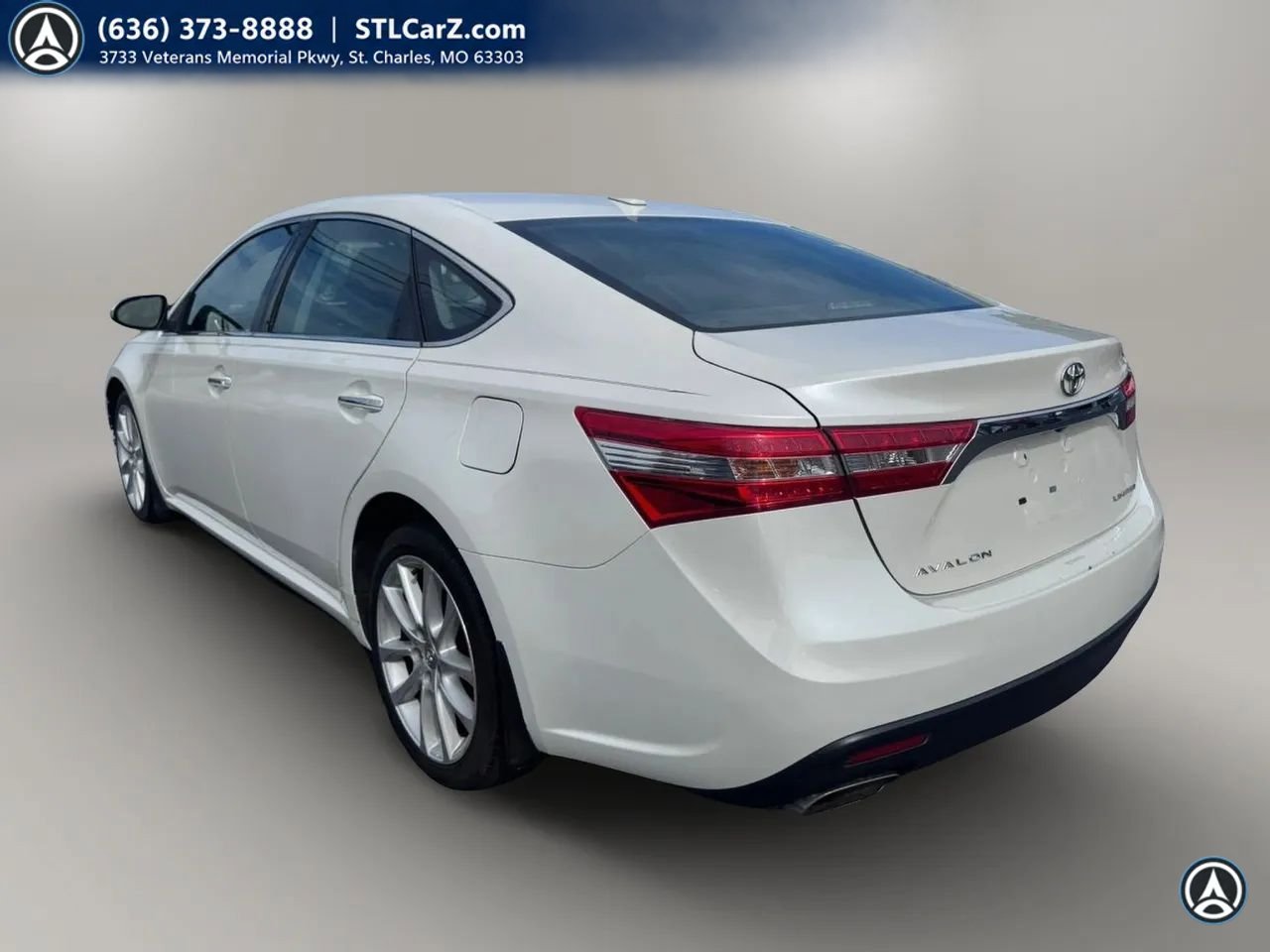 Used 2013 Toyota Avalon Limited FWD image 5