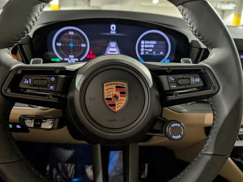 New 2026 Porsche Cayenne image 27