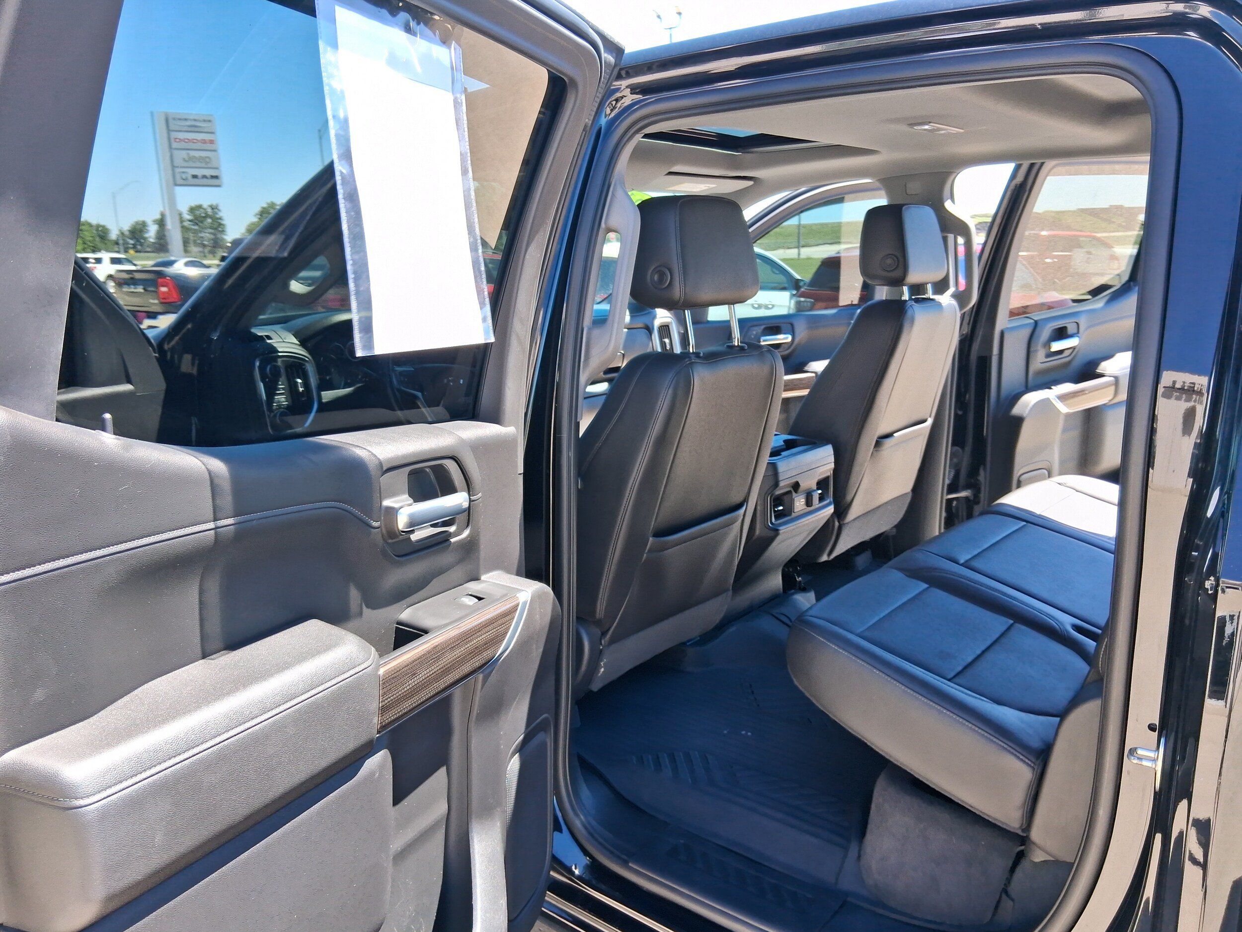 Used 2021 Chevrolet Silverado 1500 LT Trail Boss w/ Convenience Package II AWD/4WD image 15
