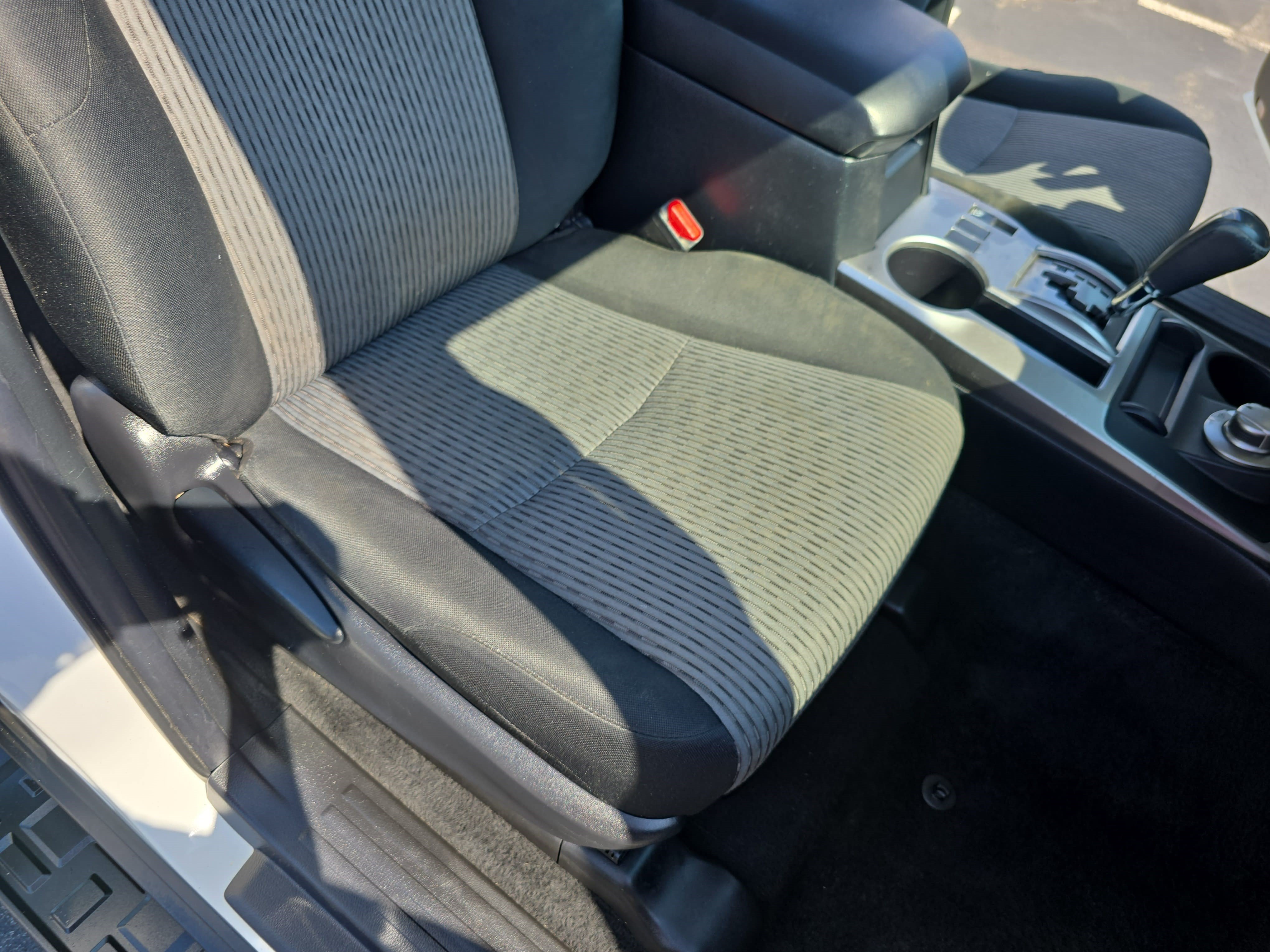 Used 2017 Toyota 4Runner SR5 AWD/4WD image 10
