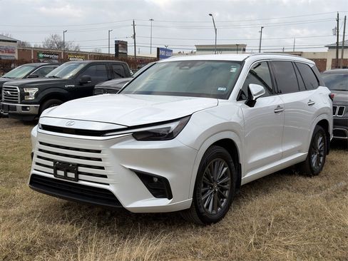 Used 2024 Lexus TX 350 FWD image 2