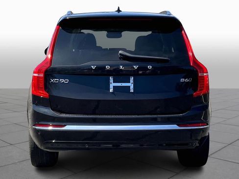 Certified 2023 Volvo XC90 B6 Plus w/ Protection Package image 4