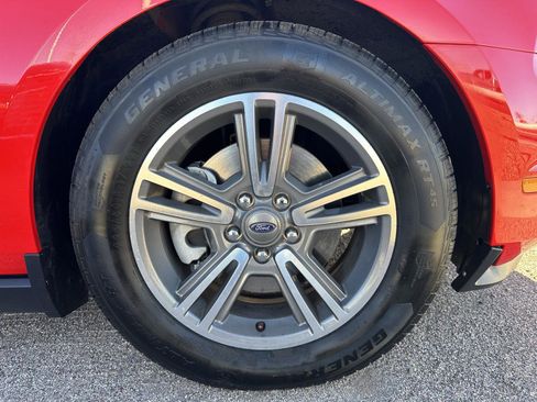 Used 2011 Ford Mustang Premium w/ Comfort Pkg image 27