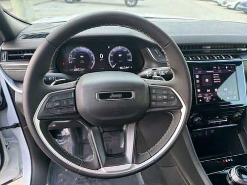 New 2026 Jeep Grand Cherokee Laredo AWD/4WD image 13