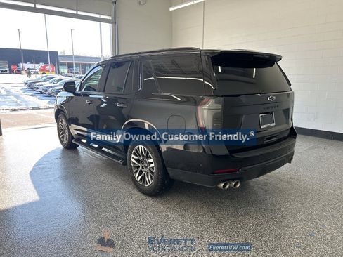 Used 2025 Chevrolet Tahoe Z71 w/ Z71 Off-Road Package image 3