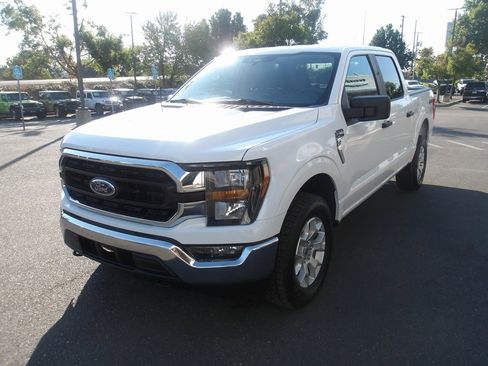 Used 2023 Ford F150 XLT image 4