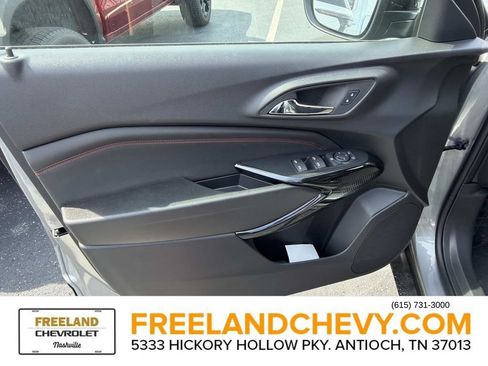 New 2026 Chevrolet Trax RS w/ Sunroof Package FWD image 16