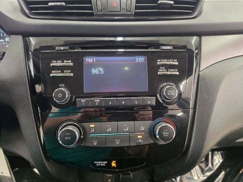 Used 2018 Nissan Rogue Sport S w/ S Appearance Package AWD/4WD image 16