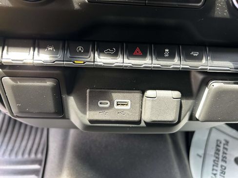Used 2022 Chevrolet Silverado 1500 Custom RWD image 15
