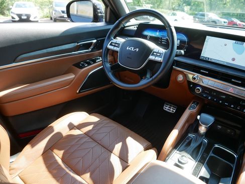Certified 2025 Kia Telluride SX Prestige X-Line AWD/4WD image 9