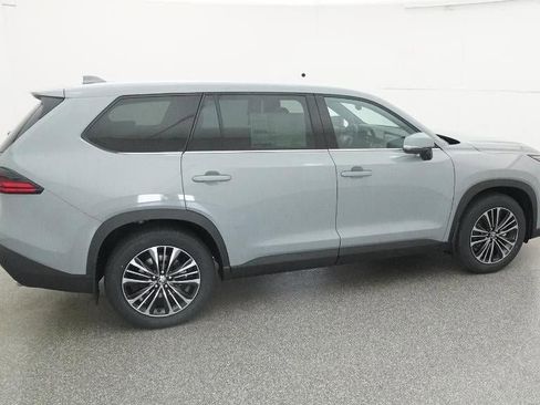 New 2026 Toyota Grand Highlander AWD Hybrid image 10