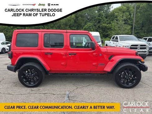 Used 2025 Jeep Wrangler Unlimited Sahara w/ Safety Group AWD/4WD image 5