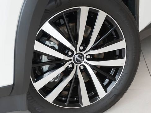 Used 2025 Nissan Pathfinder Platinum w/ Cargo Package FWD image 2