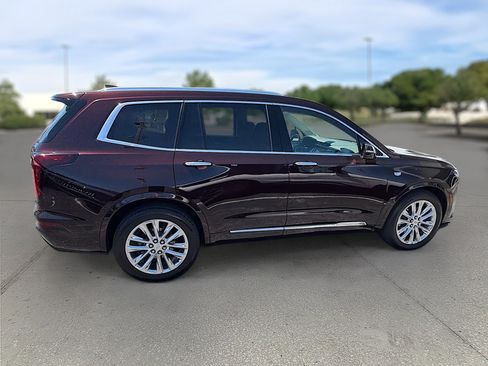 Used 2020 Cadillac XT6 Premium Luxury image 8