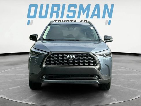 Used 2025 Toyota Corolla Cross XLE w/ Convenience Package AWD/4WD image 2