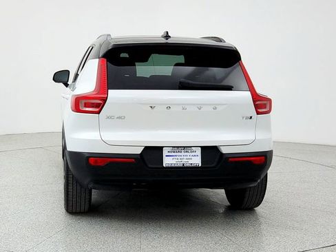 Used 2021 Volvo XC40 T5 R-Design w/ Protection Package Premier image 6