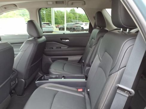 New 2026 Nissan Pathfinder SL AWD/4WD image 8