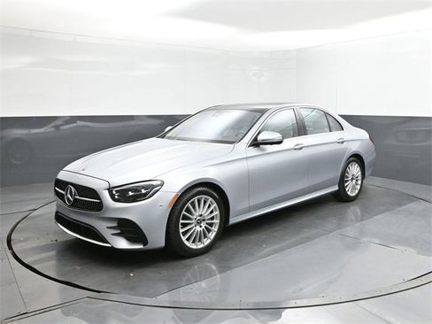 Used 2022 Mercedes-Benz E 350 Sedan image 34