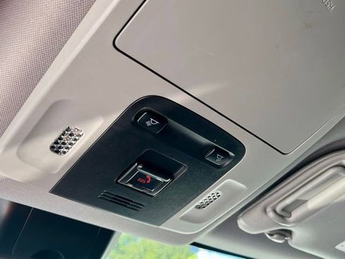 Used 2022 Toyota Camry SE image 28