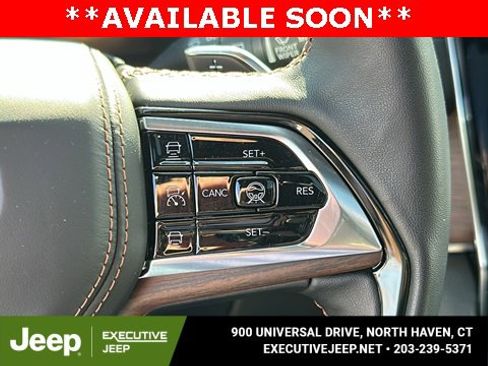 Used 2022 Jeep Grand Cherokee Summit image 17