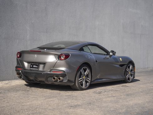Used 2022 Ferrari Portofino M image 10