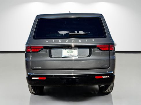 Used 2023 Jeep Wagoneer Series III w/ Convenience Group I image 4