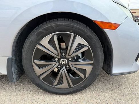 Used 2018 Honda Civic EX image 37