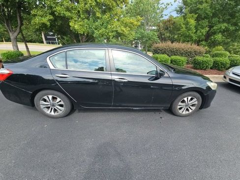 Used 2013 Honda Accord LX image 2