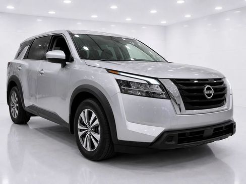 Used 2024 Nissan Pathfinder S AWD/4WD image 7