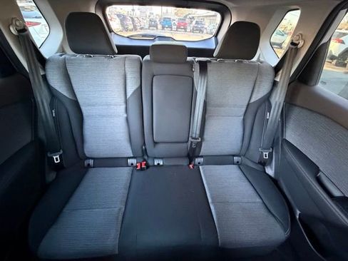 Used 2022 Nissan Rogue SV image 17