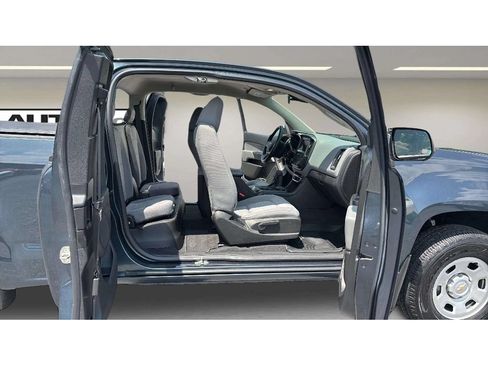 Used 2020 Chevrolet Colorado W/T w/ WT Convenience Package RWD image 10