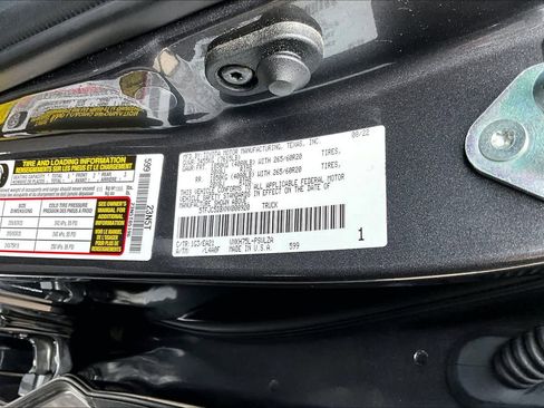 Used 2022 Toyota Tundra Limited w/ Power Package AWD/4WD image 34