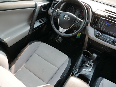 Used 2017 Toyota RAV4 XLE w/ Premium Special Value Package AWD/4WD image 9