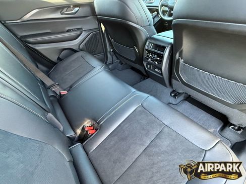 New 2025 Jeep Grand Cherokee Altitude AWD/4WD image 21