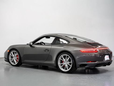 Used 2019 Porsche 911 Carrera 4S AWD/4WD image 8