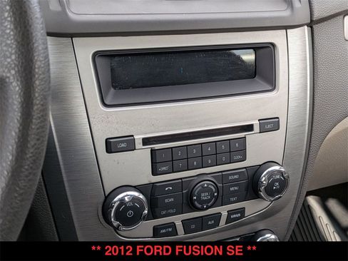 Used 2012 Ford Fusion SE image 4