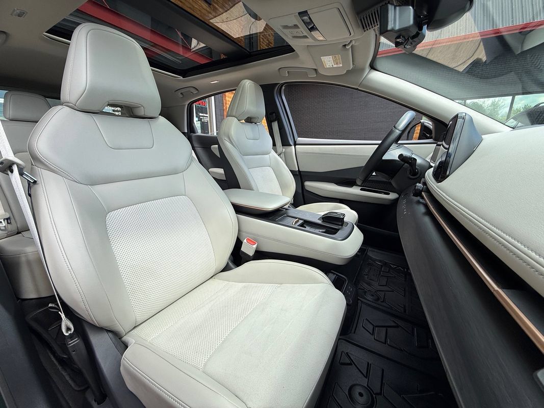 Used 2023 Nissan Ariya FWD image 4