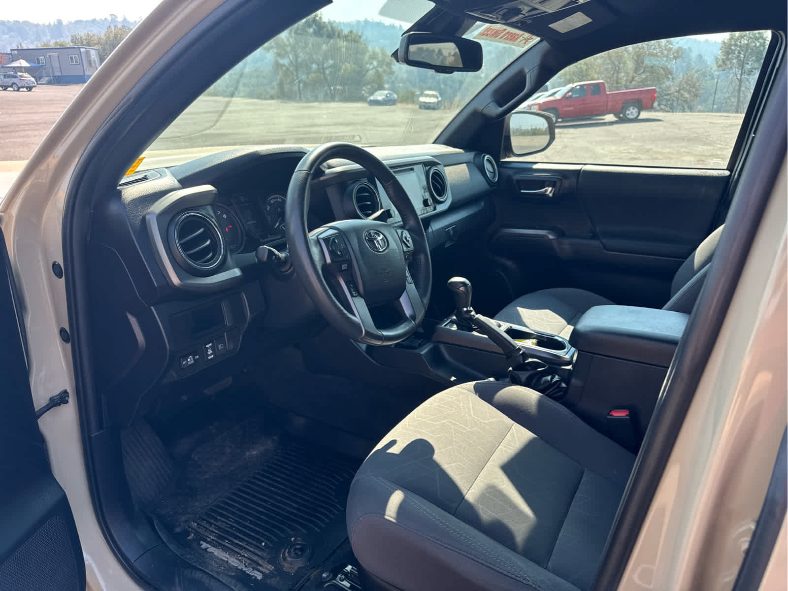Used 2019 Toyota Tacoma TRD Off-Road w/ Technology Package AWD/4WD image 12