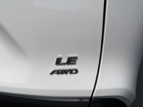 Certified 2024 Toyota RAV4 LE AWD/4WD image 9