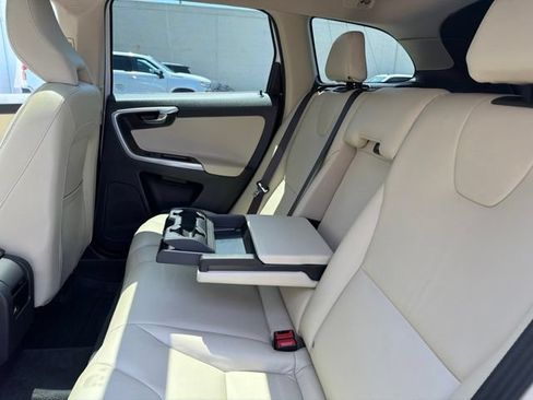 Used 2016 Volvo XC60 T6 Platinum AWD/4WD image 21