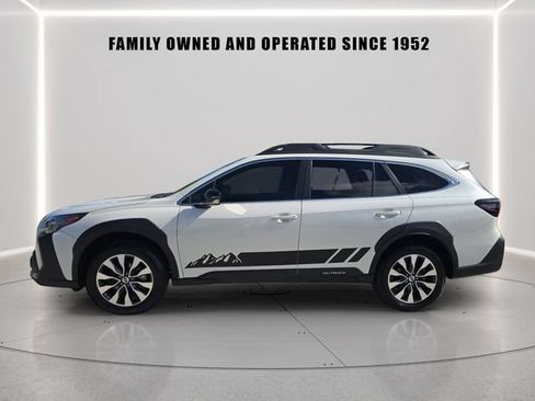 Used 2024 Subaru Outback Limited AWD/4WD image 5